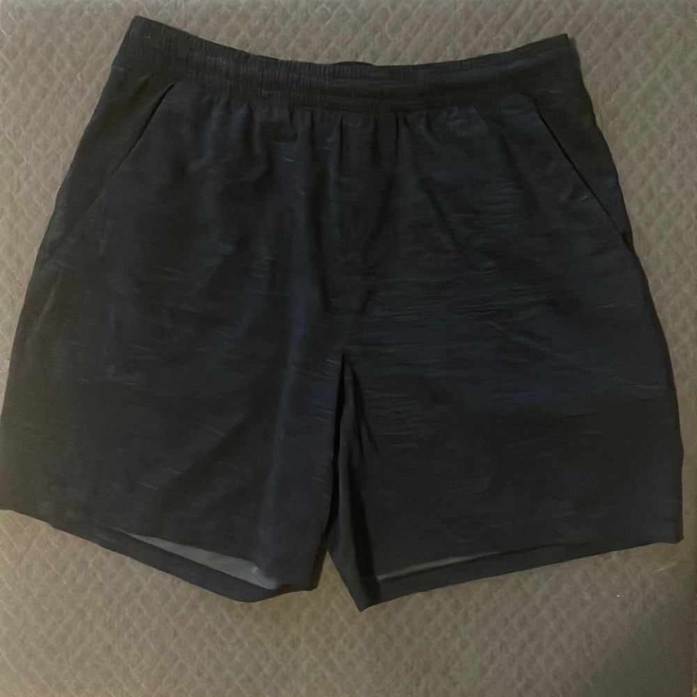 Lululemon active gym shorts